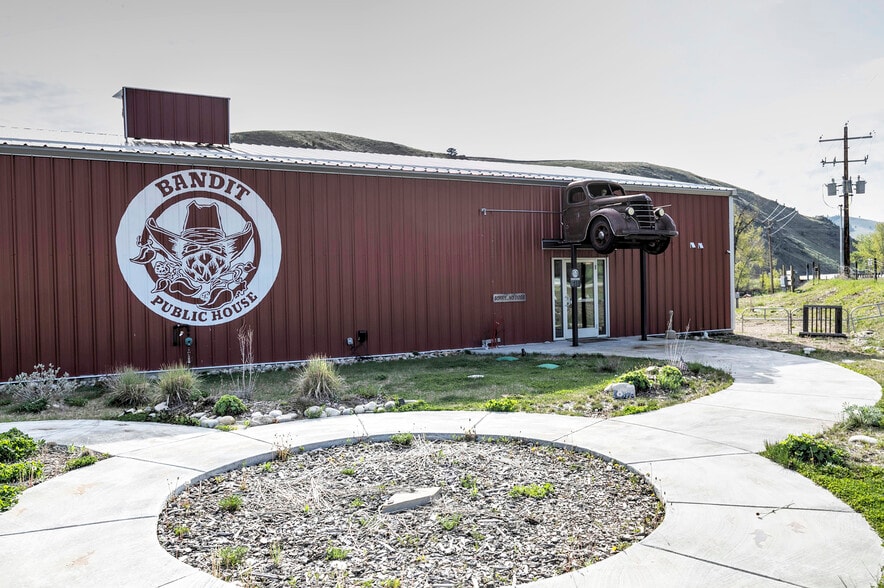 More Photos Of 125 & 139 Hannon Ln, Darby Restaurant For Sale