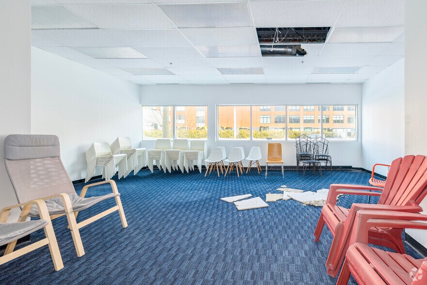 More Photos Of 7240 Rue Waverly, Montréal Loft Creative Space For Lease