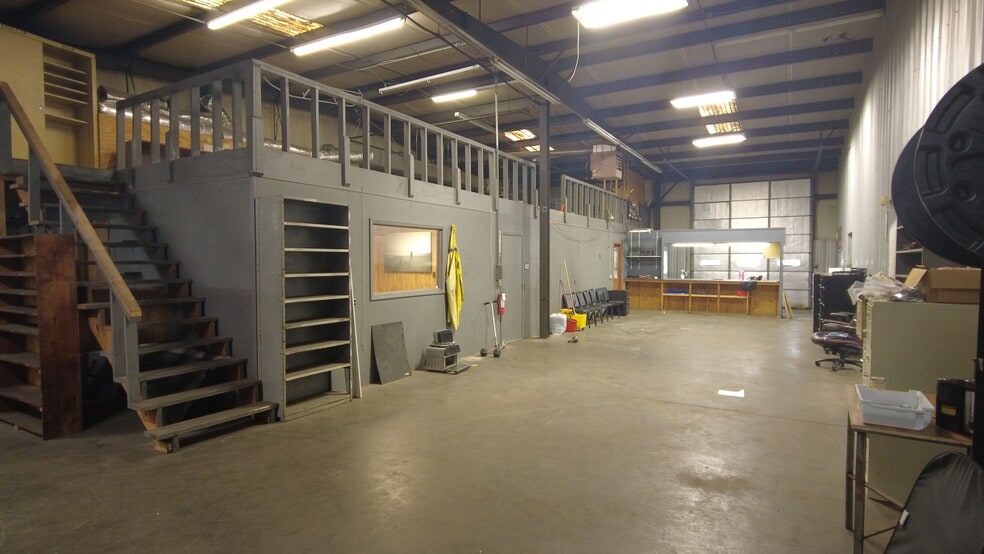 More Photos Of 120 Belcher Rd, Boiling Springs Warehouse For Lease