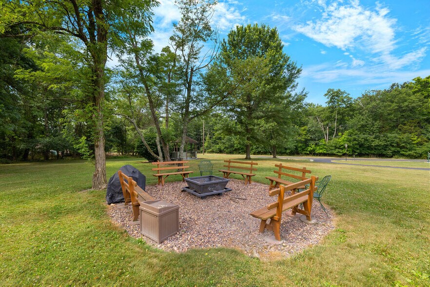 More Photos Of 40 Hospital Rd, Gettysburg Hotel For Sale