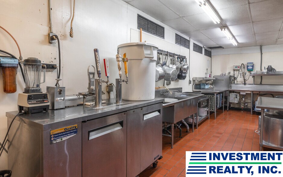 More Photos Of 121 Howard Johnson, Rolla Restaurant For Sale