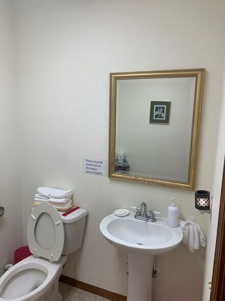 More Photos Of 3830 Williamsburg Park Blvd, Jacksonville Medical For Sale