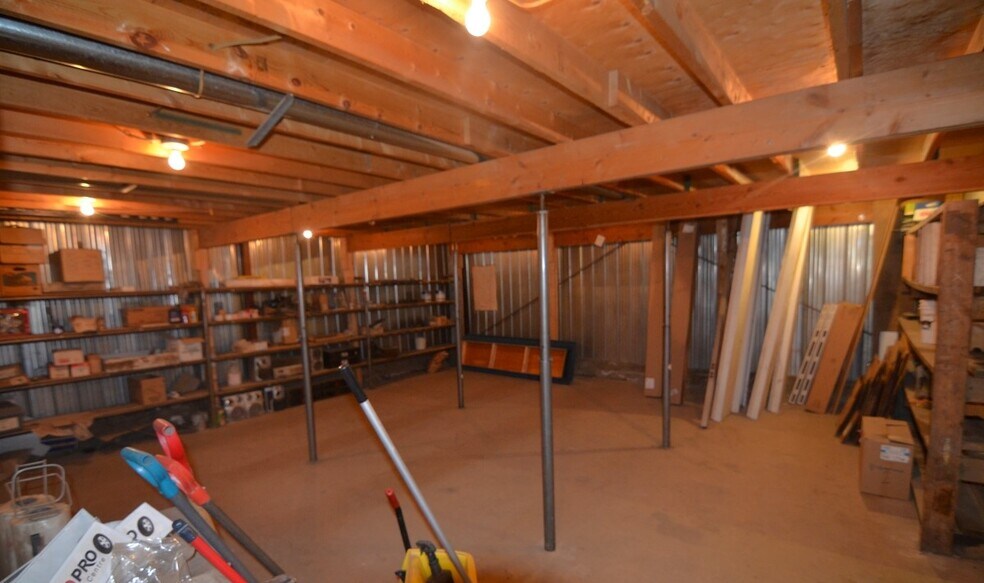 More Photos Of 5018 52 Ave, Tofield Warehouse For Sale