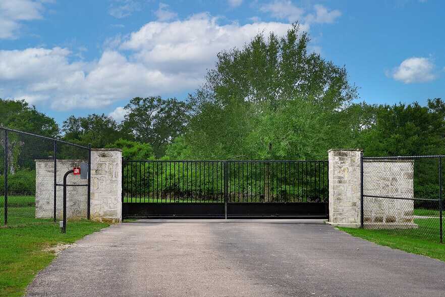 More Photos Of 40693 Center Hill Road rd, Hempstead Specialty For Sale