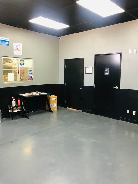 More Photos Of 2975 Sunrise Ave, Las Vegas Service For Sale