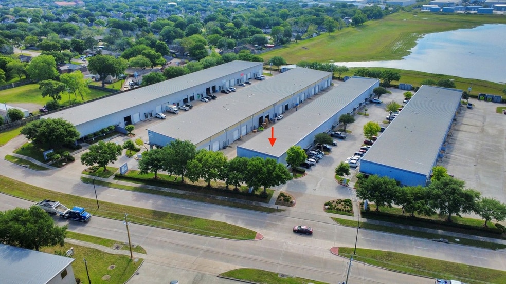 More Photos Of 13211 Stafford Rd, Missouri City Warehouse For Lease