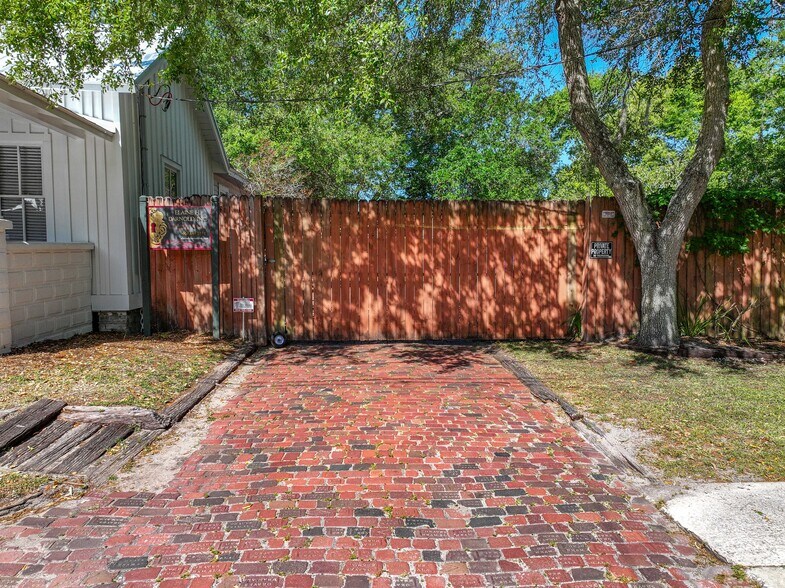 More Photos Of 86 Masters Dr, Saint Augustine Office For Sale