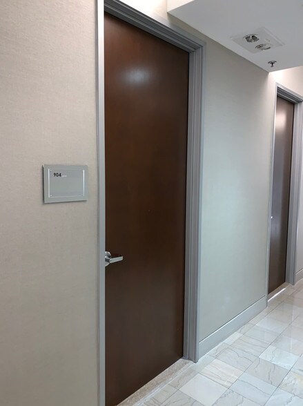 More Photos Of 14 NE 1st Ave, Miami Office For Lease