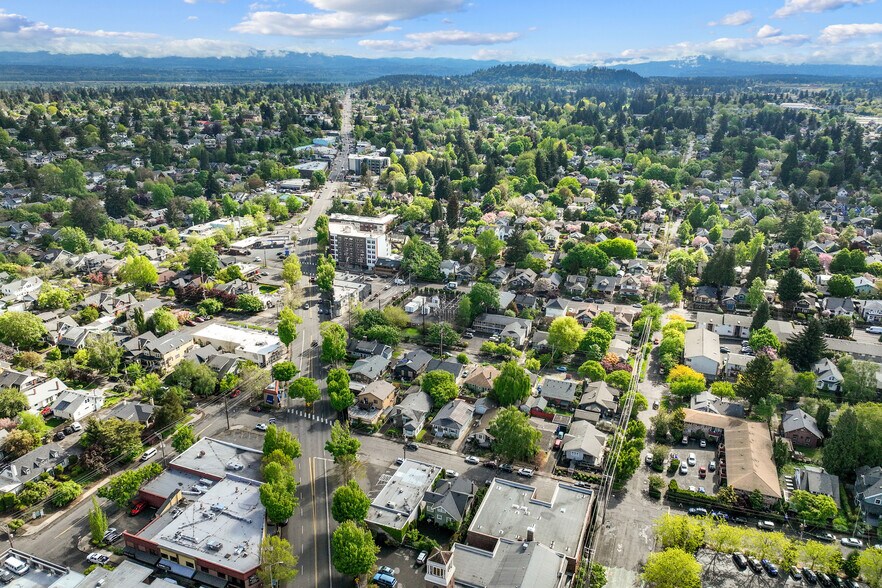 More Photos Of 4434 NE Sandy Blvd, Portland Freestanding For Sale