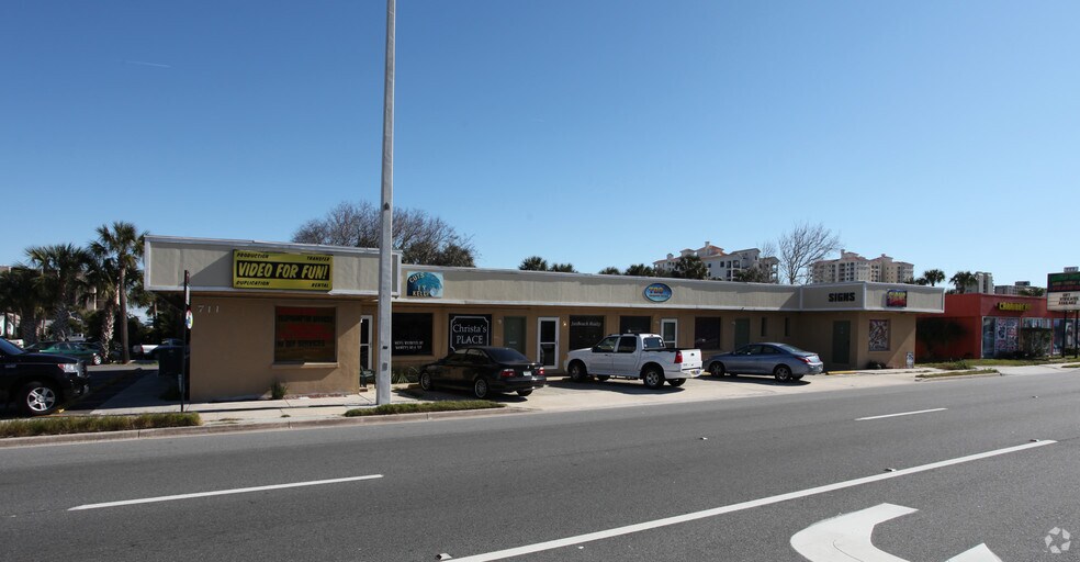 More Photos Of 711 S 3rd St, Jacksonville Beach Storefront Retail Office For Lease