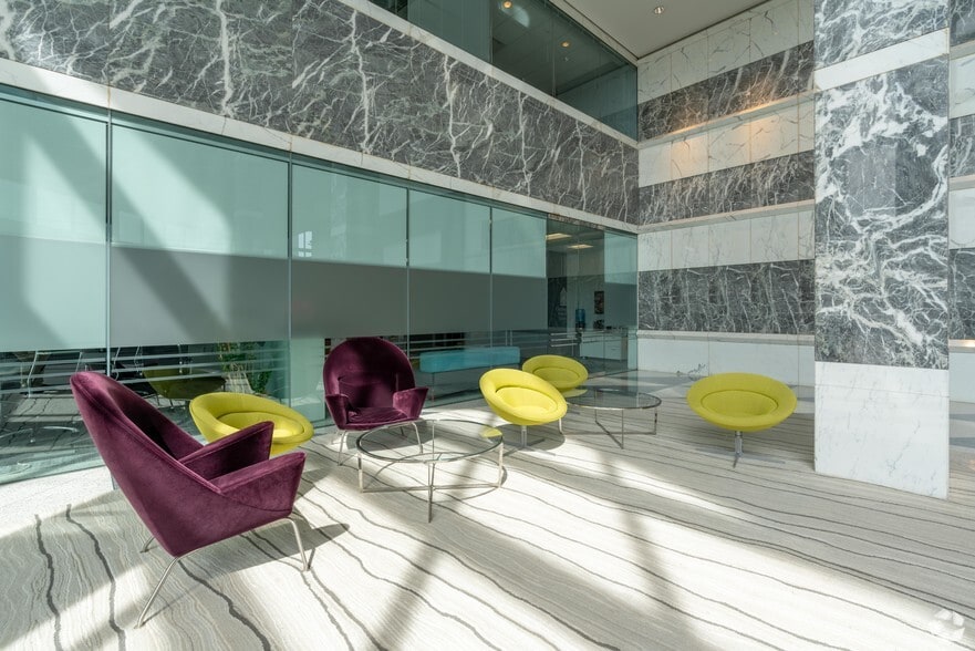 More Photos Of 1 Tower Ln, Oakbrook Terrace Office For Sale