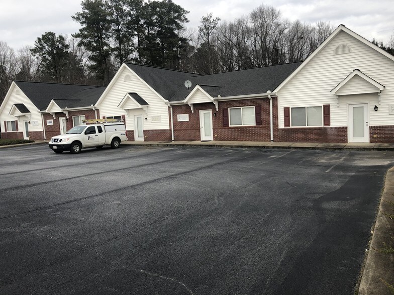 More Photos Of 251 Prism Dr, Carrollton Office For Lease