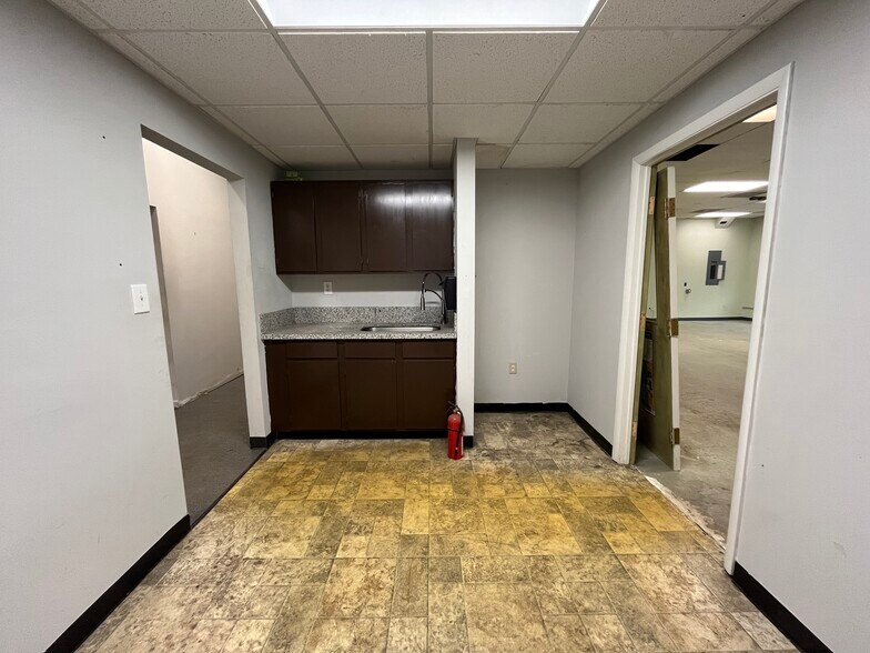 More Photos Of 11835 Canon Blvd, Newport News Office For Lease