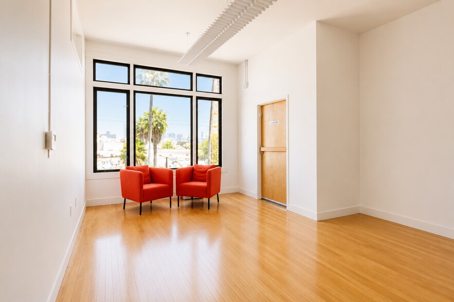 More Photos Of 2001-2017 Mission St, San Francisco Office For Lease