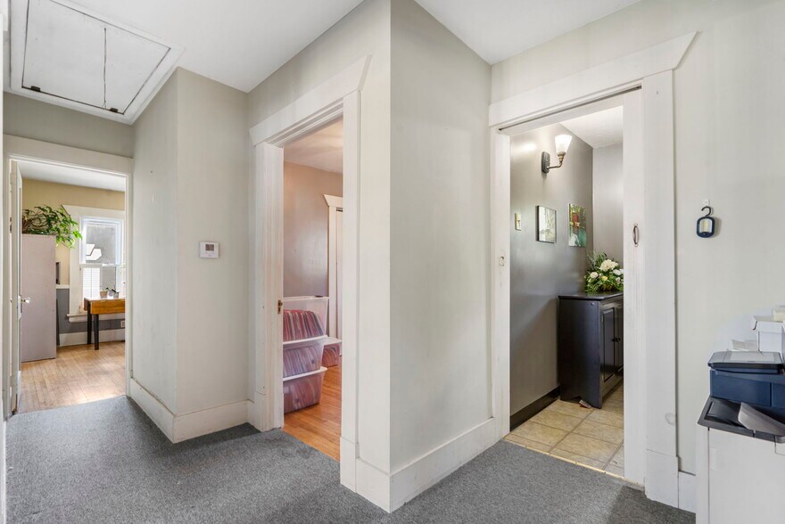 More Photos Of 1658 Saint Louis St, Springfield Office For Lease