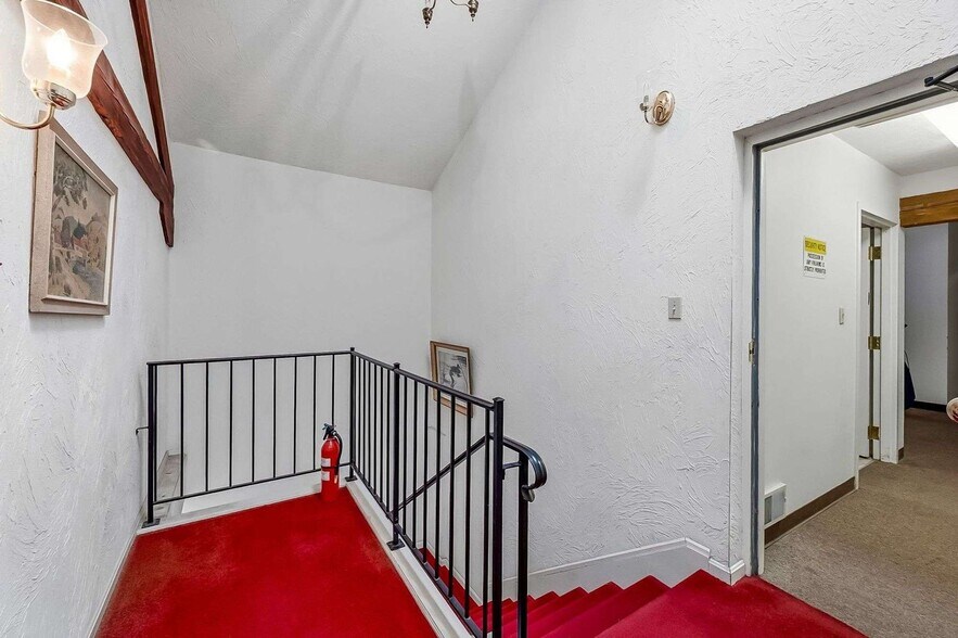 More Photos Of 412 E River St, Elyria Office For Sale