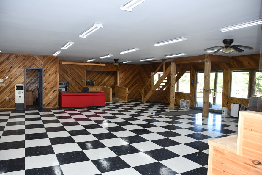 More Photos Of 138 Chestnut St, Marienville General Retail For Sale