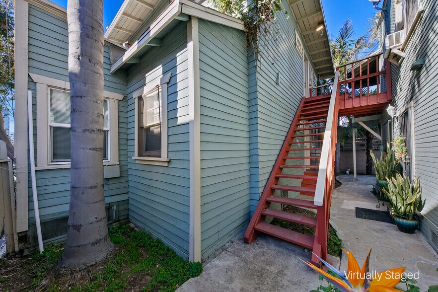 More Photos Of 32 Orange Ave, Long Beach Apartments For Sale