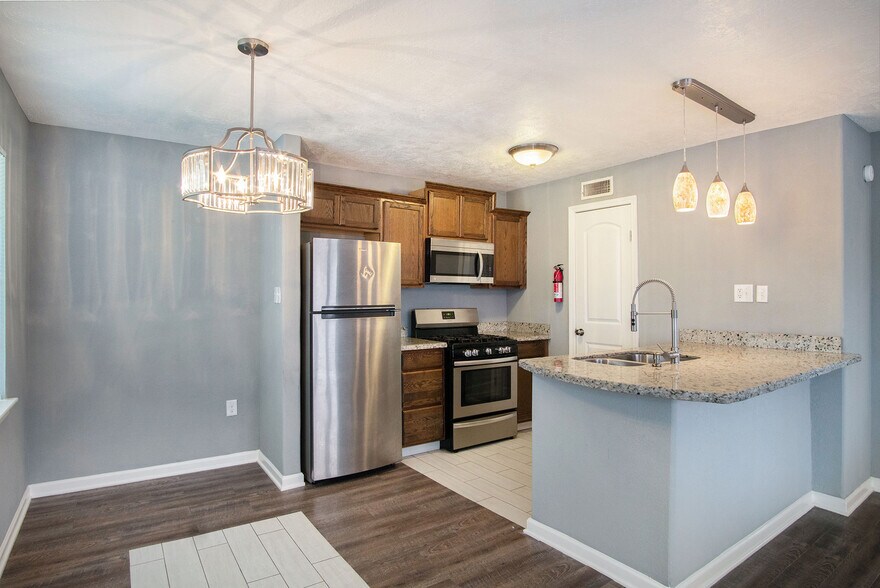 More Photos Of 3300 S College Ave, Bryan Apartments For Sale