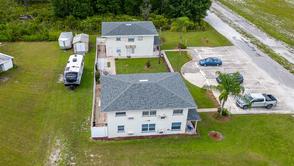 More Photos Of 6900 Miami Dr, Indian Lake Estates Apartments For Sale