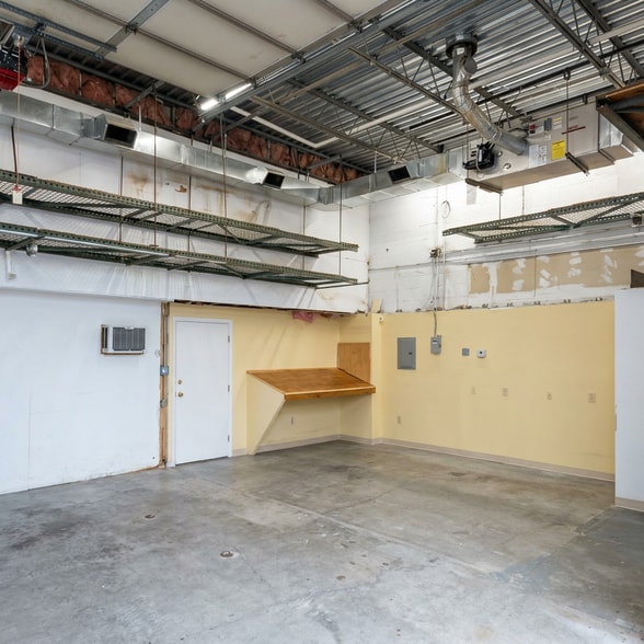 More Photos Of 421 Broadway, West Babylon Industrial For Lease