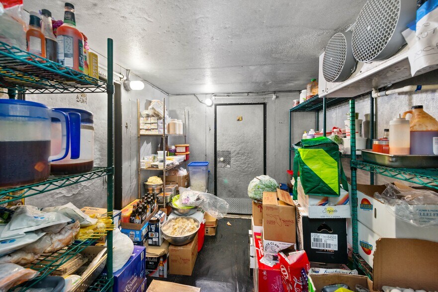 More Photos Of 816 Duval St, Key West Restaurant For Sale