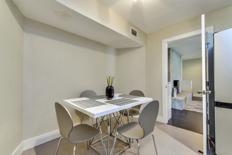 More Photos Of 2111-2113 W Slaughter Ln, Austin Office For Lease