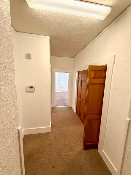 More Photos Of 108 W 38th St, Austin Loft Creative Space For Lease