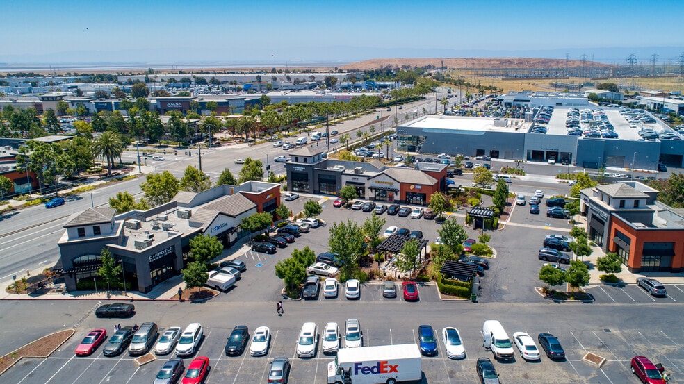 More Photos Of 5605-5615 Auto Mall Pky, Fremont Unknown For Lease