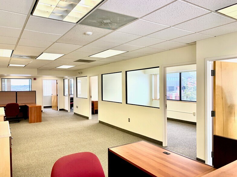 More Photos Of 495 Old Connecticut Path, Framingham Office For Sale
