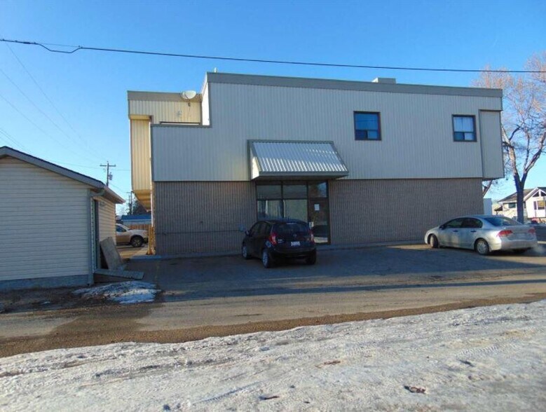 More Photos Of 9804 104th St, Fort Saskatchewan Office Residential For Sale