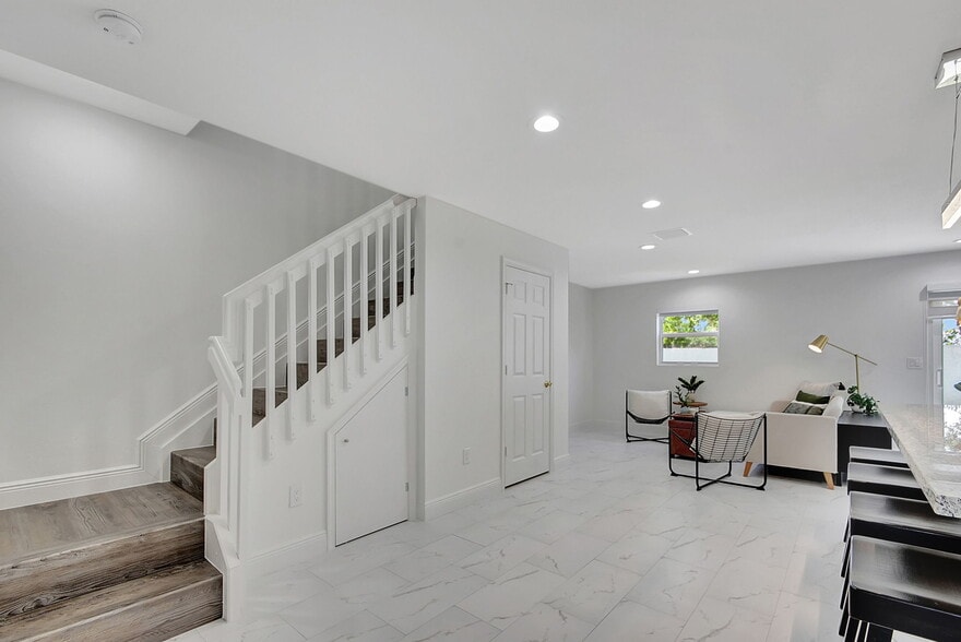 More Photos Of 3871 Patio Ct, Lake Worth Apartments For Sale