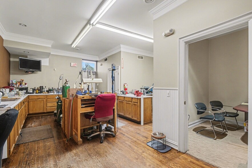 More Photos Of 31 N Washington St, Oxford Storefront Retail Residential For Sale