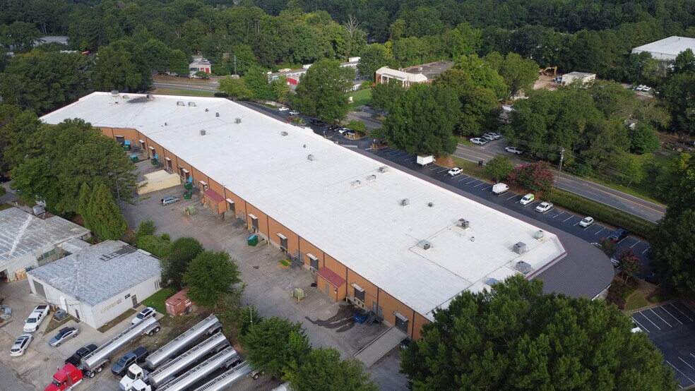 More Photos Of 2395 Pleasantdale Rd, Doraville Warehouse For Lease