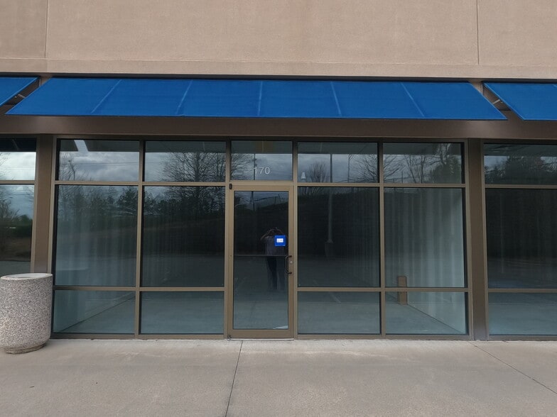 More Photos Of 145 Holt Garrison Pky, Danville Unknown For Lease