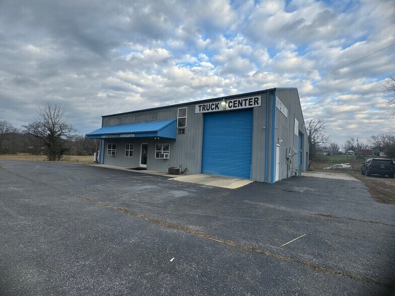 More Photos Of 2229 Bradford Hicks Dr, Livingston Auto Dealership For Sale