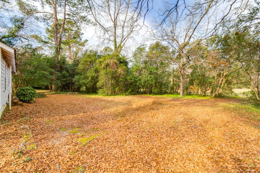 More Photos Of 5601 N Main St, Columbia Office For Sale