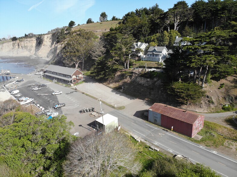 More Photos Of 810 Port Road, Point Arena Restaurant For Sale