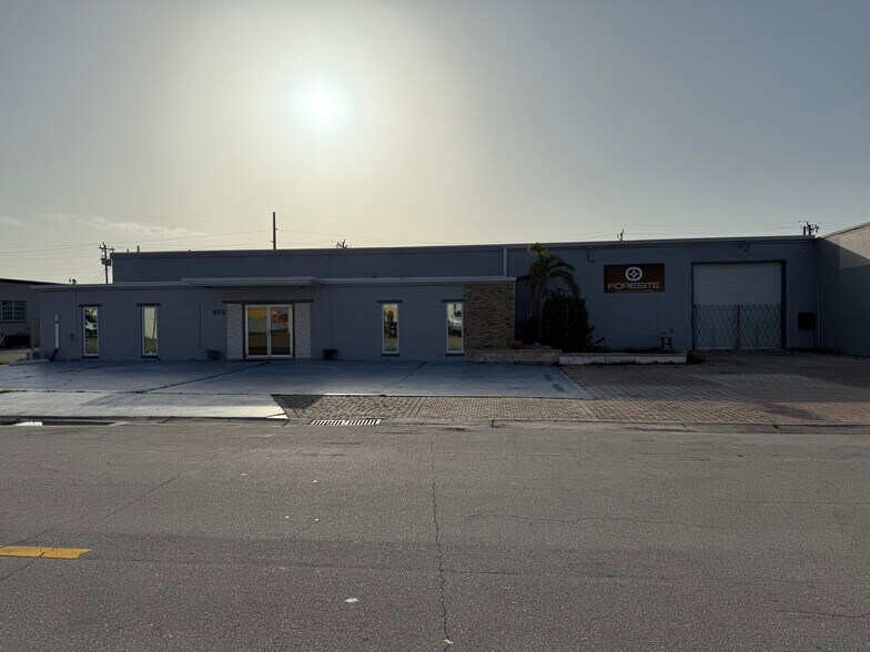 Primary Photo Of 917 15th Ave SE, Cape Coral Warehouse For Lease