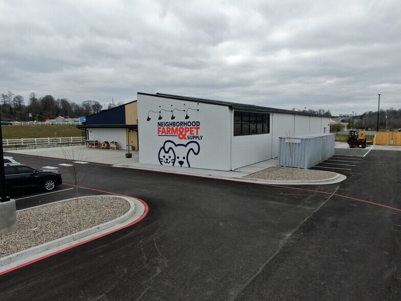 More Photos Of 141 Beaver Trl S, Glasgow Freestanding For Sale