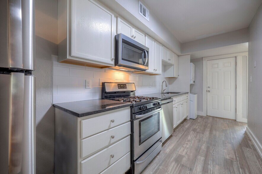 More Photos Of 4017-4023 Harrison St, Kansas City Apartments For Sale