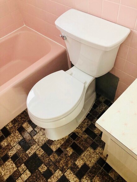 More Photos Of 815 2nd Ave NW, Largo Apartments For Sale