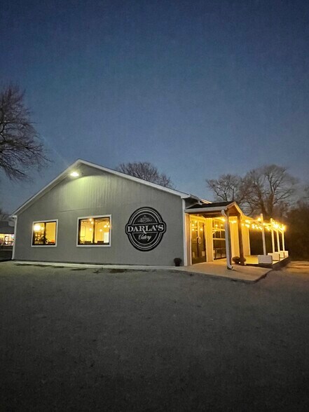 Primary Photo Of 200 Highlandville Rd, Highlandville Restaurant For Sale