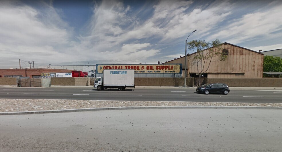 More Photos Of 5200-5202 Firestone Pl, South Gate Warehouse For Sale