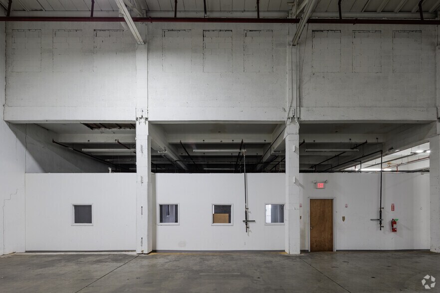 More Photos Of 480 Main Ave, Wallington Warehouse For Lease