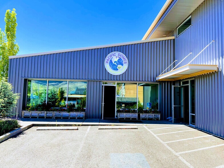 Primary Photo Of 585 Clover Ln, Ashland Light Manufacturing For Lease