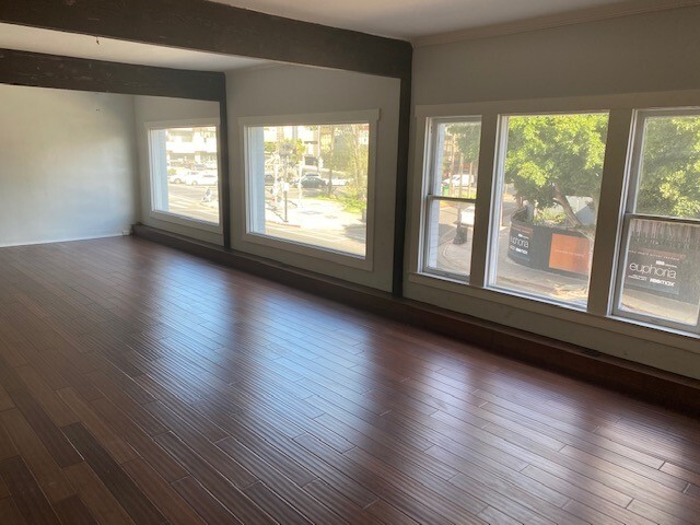 More Photos Of 1645 N La Brea Ave, Los Angeles Storefront Retail Office For Lease