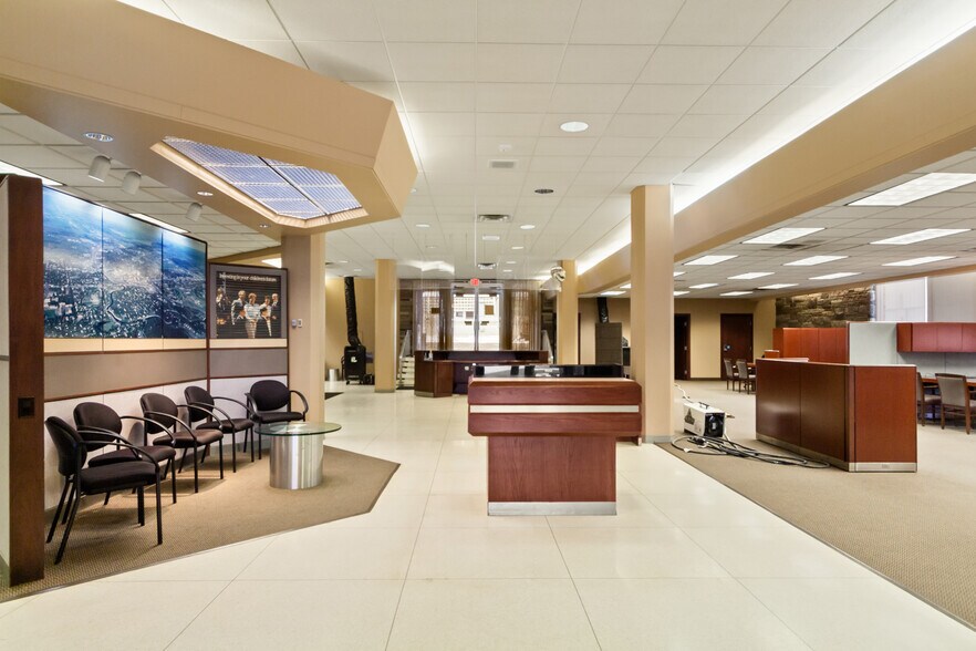 More Photos Of 17 1st Ave SW, Minot Bank For Sale