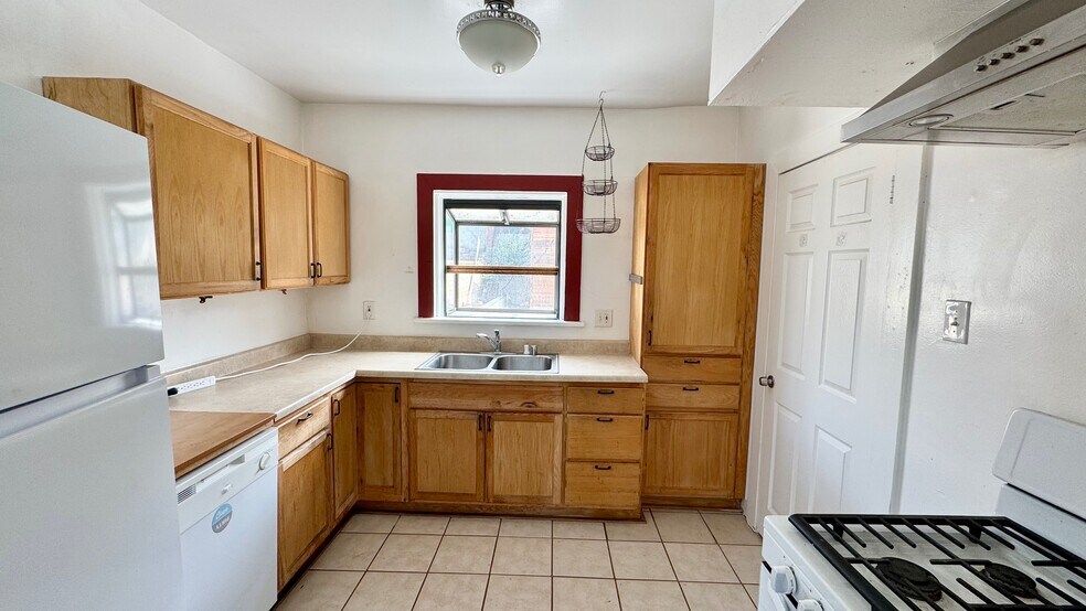 More Photos Of 316 S Coronado St, Los Angeles Apartments For Sale