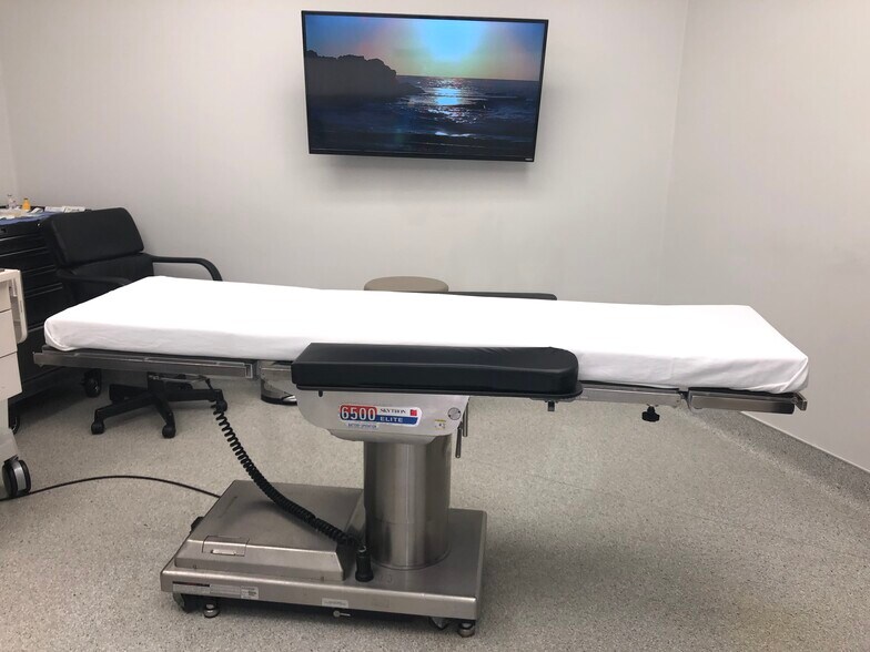 More Photos Of 450 S Beverly Dr, Beverly Hills Office For Lease